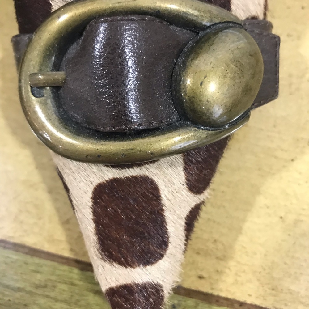 Pumps - Picture 2 of 5